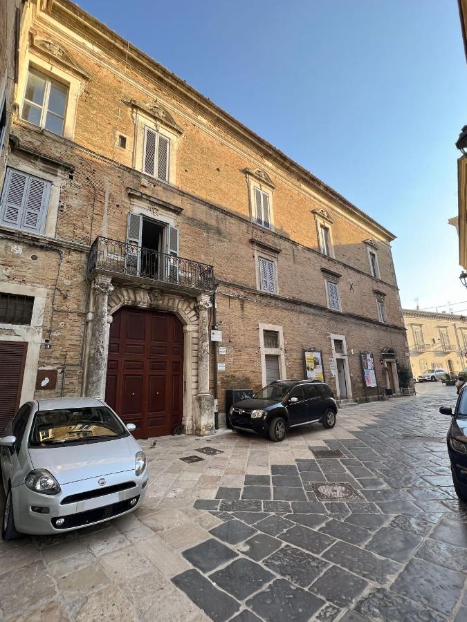 B&B Palazzo Lombardi Лучера Екстер'єр фото